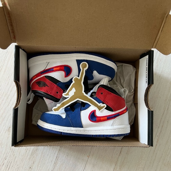 New In-Box Kids Jordan 1 Mid SE(TD) - never worn - Size 7 (child) - Picture 6 of 7